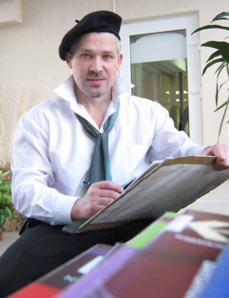 Шаржист Михаил Шабалин в зимнем саду