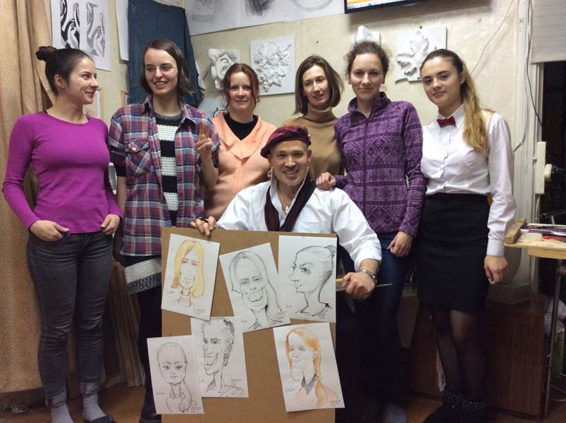 шаржист Мишель в художественной студии Ирины Паньковой